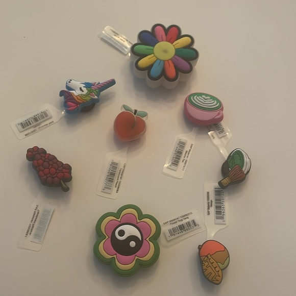 Crocs jibbits - Picture 2 of 2